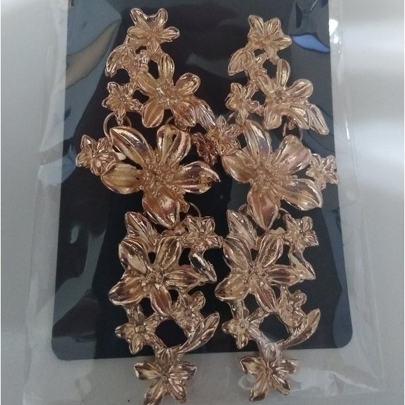 Gold Post Back Exaggerated Cascading Magnolias Drop Statement Earrings - Picture 9 of 9